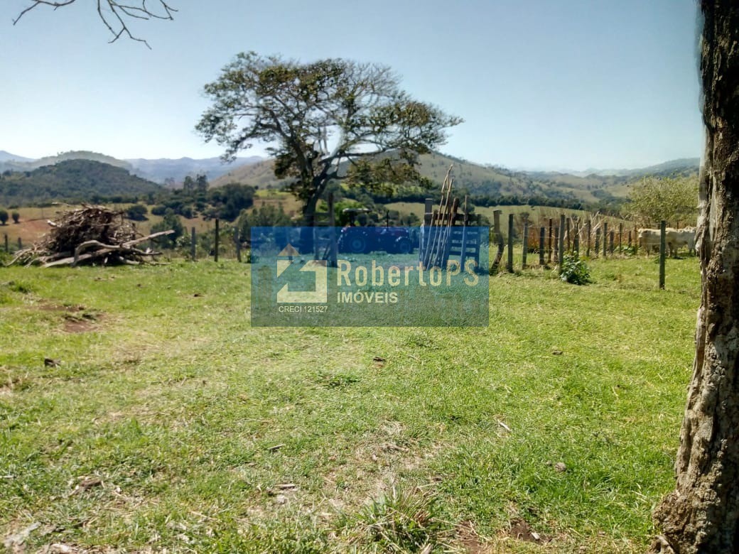 Excelente fazenda para pecuária em Cambuí - MG próxima ao Estado de São Paulo a 1 Km da Rodovia Fernão Dias