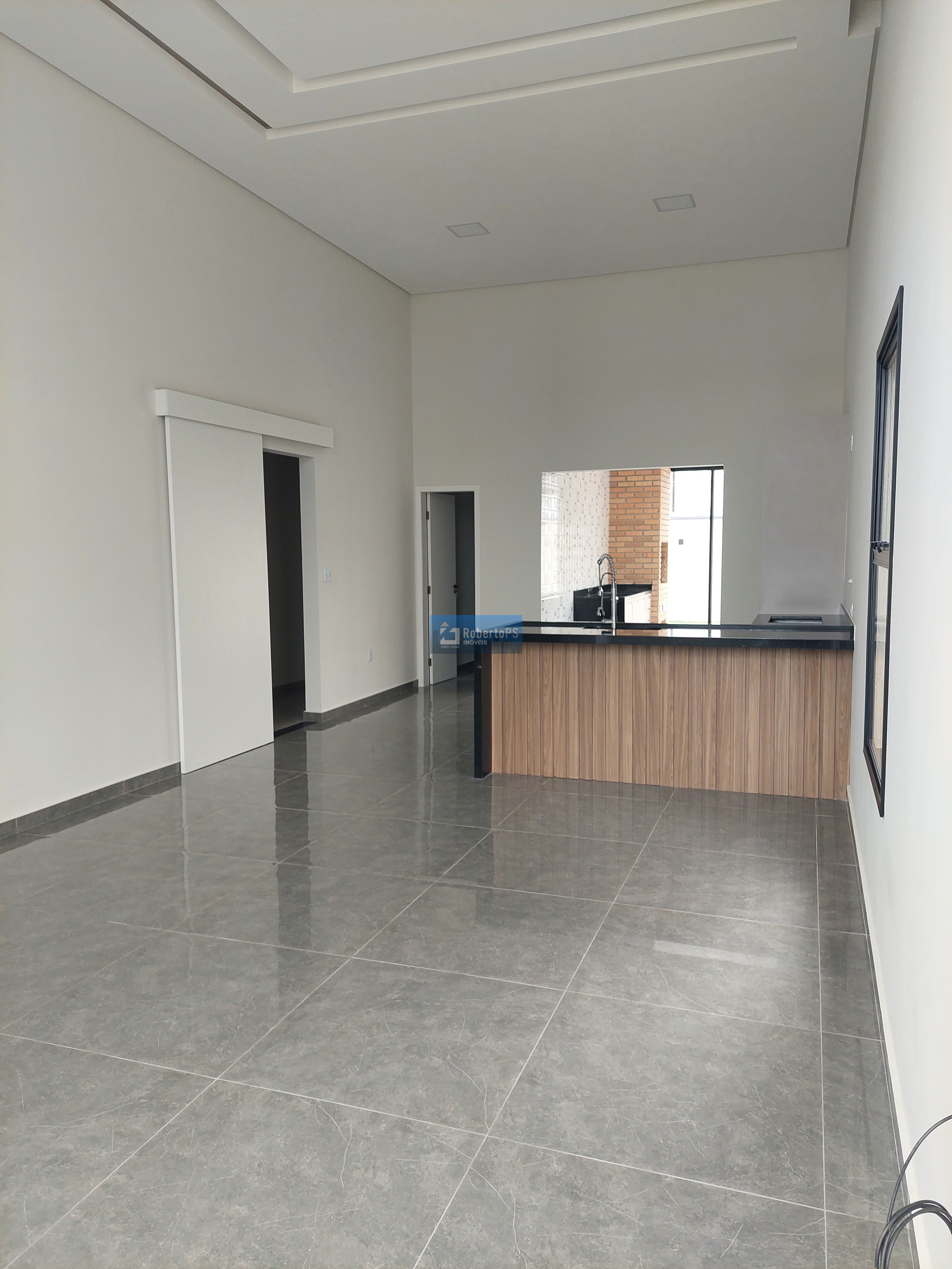 Maravilhosa casa para permuta no condomínio fechado Terras do Vale com total segurança e recém construída
