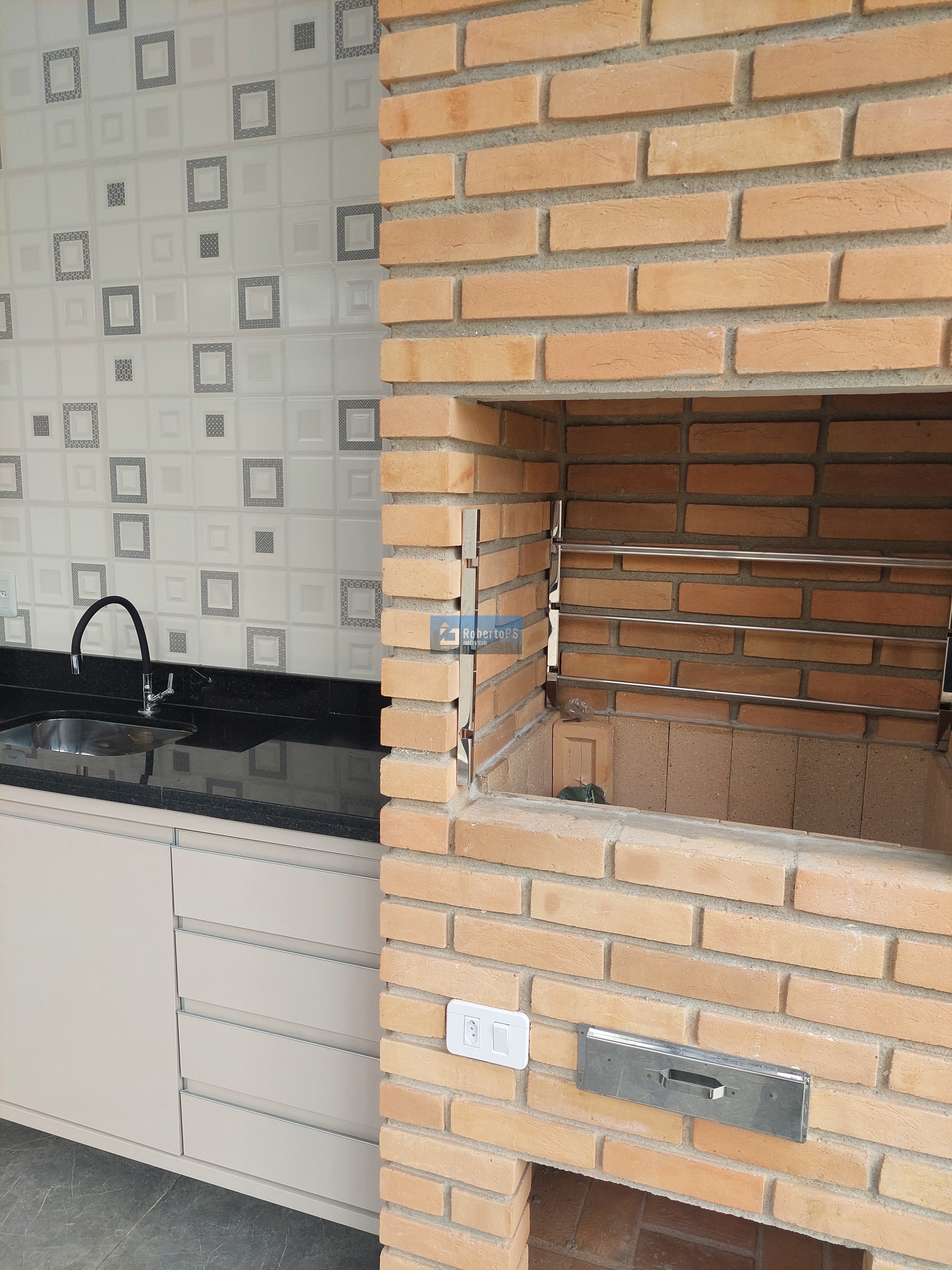 Maravilhosa casa para permuta no condomínio fechado Terras do Vale com total segurança e recém construída