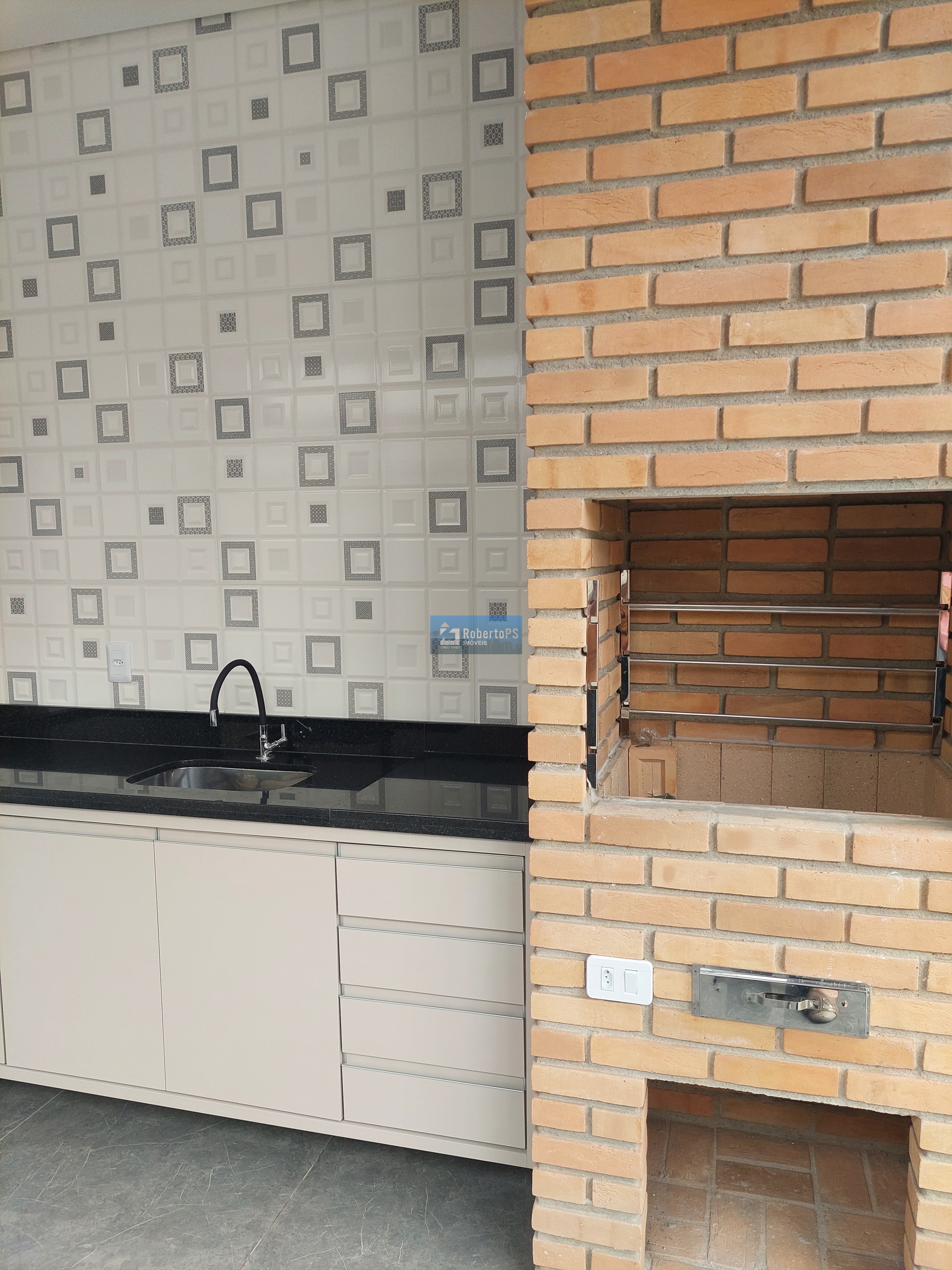 Maravilhosa casa para permuta no condomínio fechado Terras do Vale com total segurança e recém construída