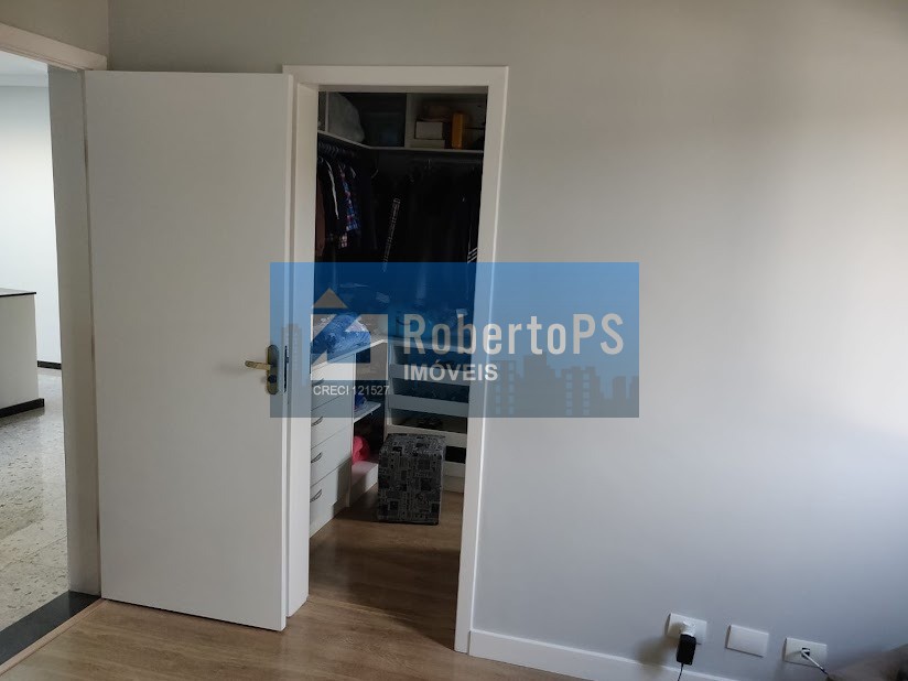 Maravilhoso sobrado em condomínio fechado em Jacareí. Recém Reformada e com Arquitetura Contemporânea - foto 18