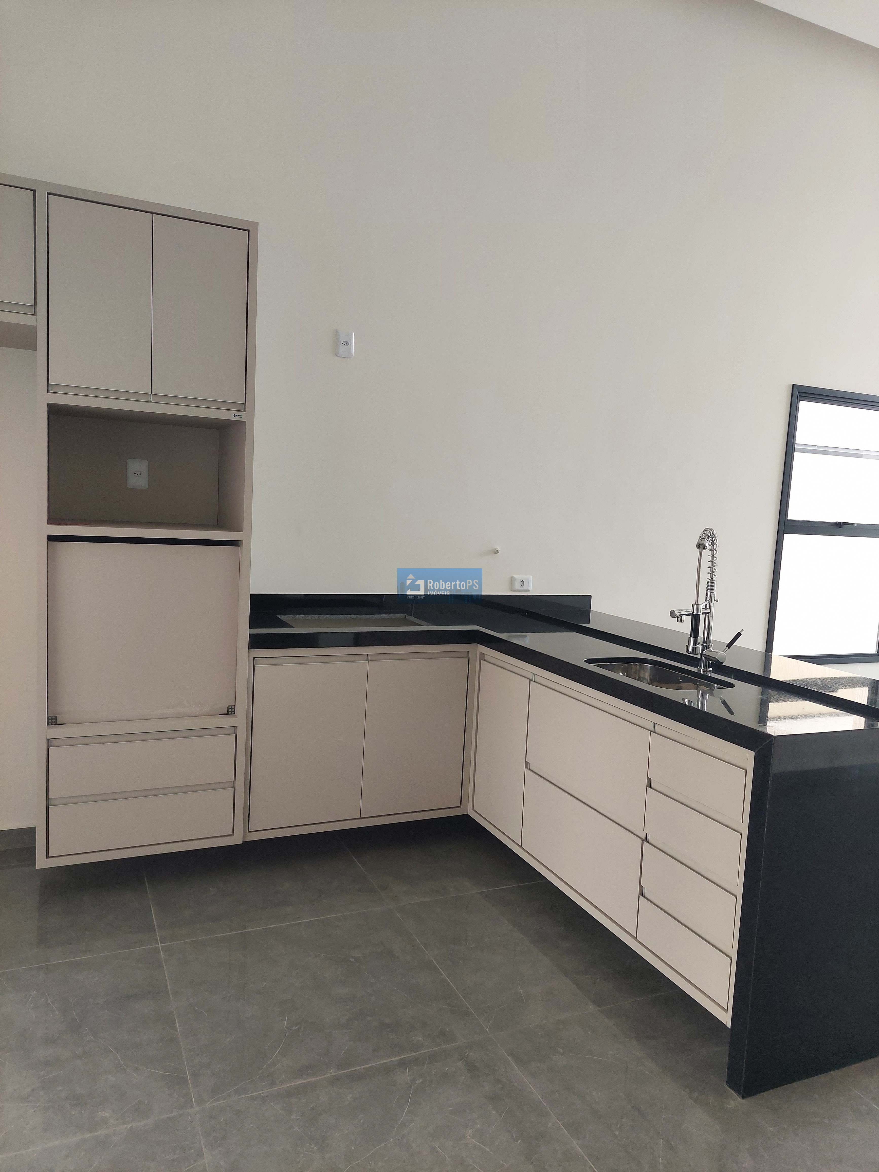 Maravilhosa casa para permuta no condomínio fechado Terras do Vale com total segurança e recém construída
