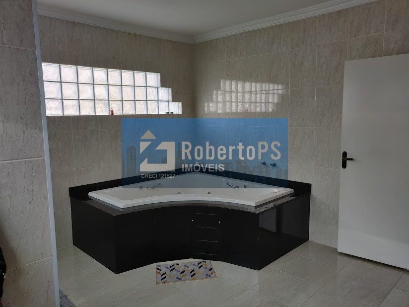 Maravilhoso sobrado em condomínio fechado em jacareí. Recém 