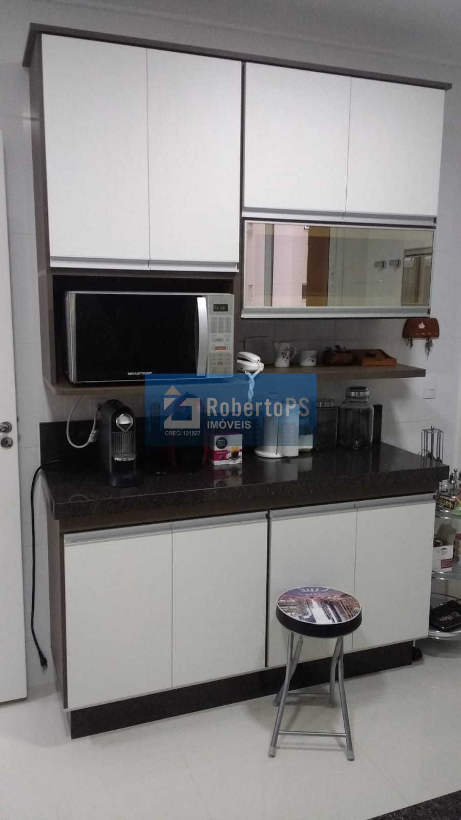 Lindo apartamento com 2 dormitórios e closet no Jardim das Indústrias.