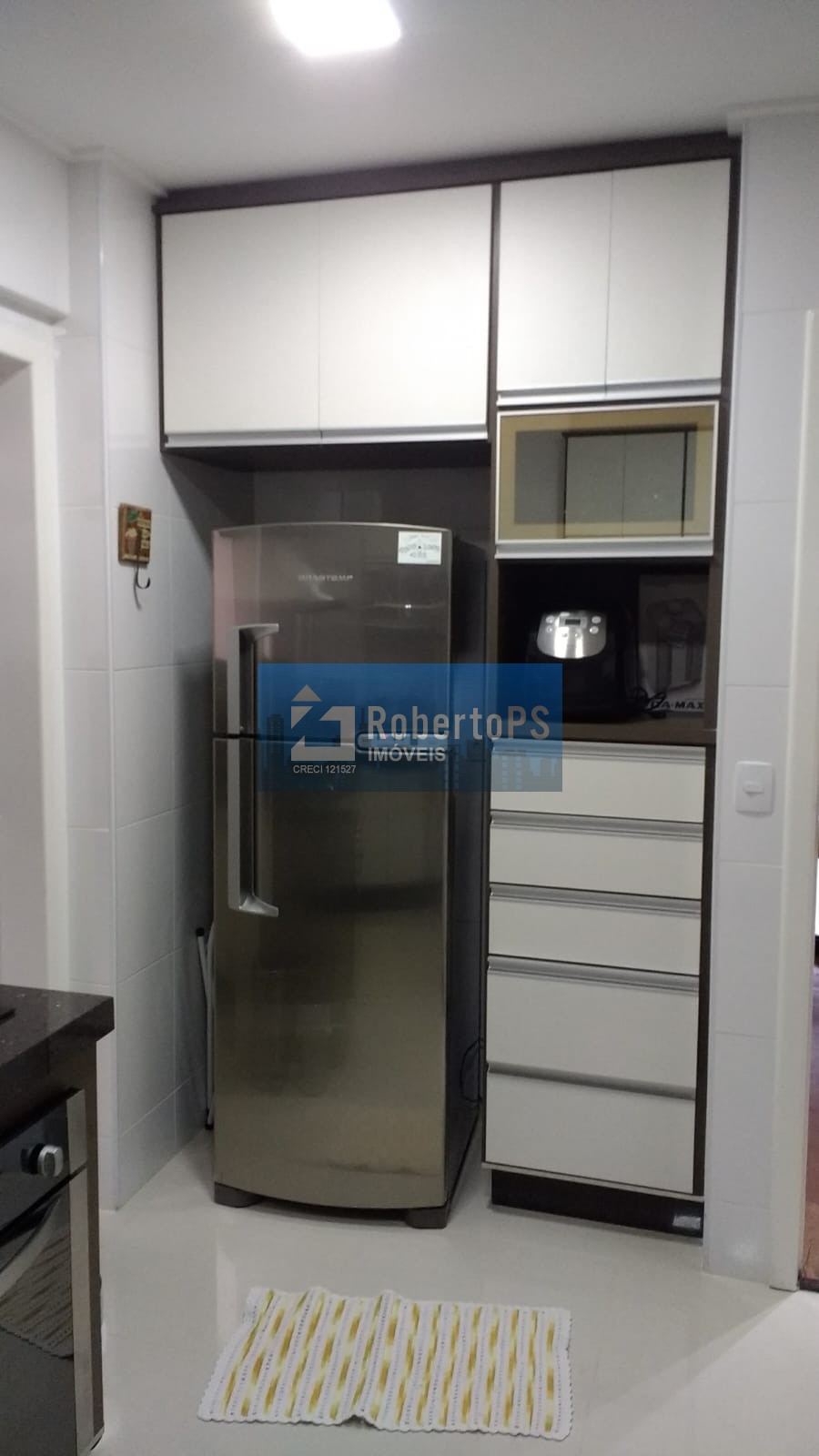 Lindo apartamento com 2 dormitórios e closet no Jardim das Indústrias.