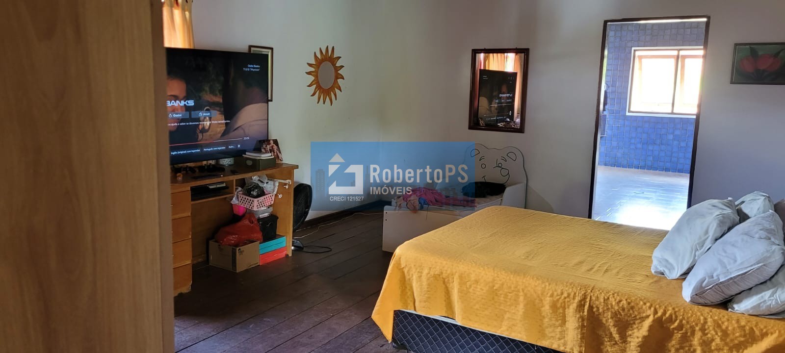 Chácara com sobrado e piscina