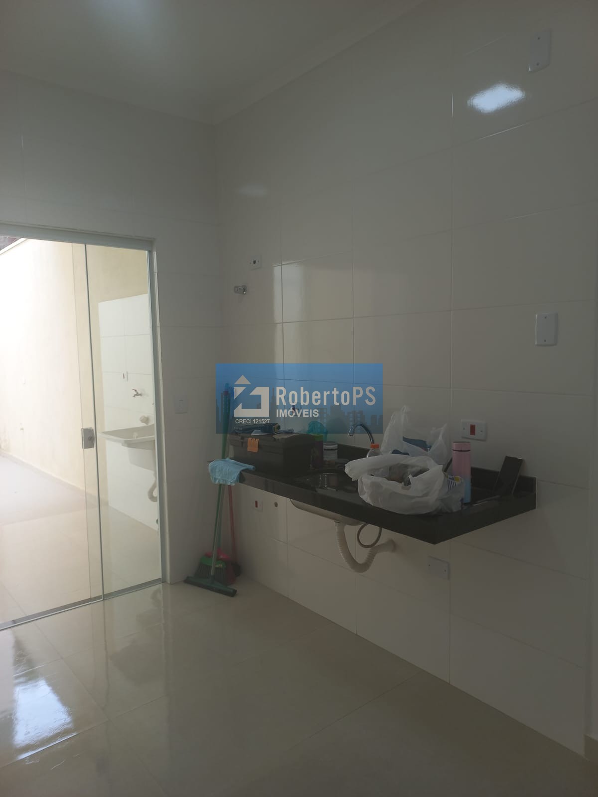 Linda casa com 3 dormitórios no Portal dos Pássaros