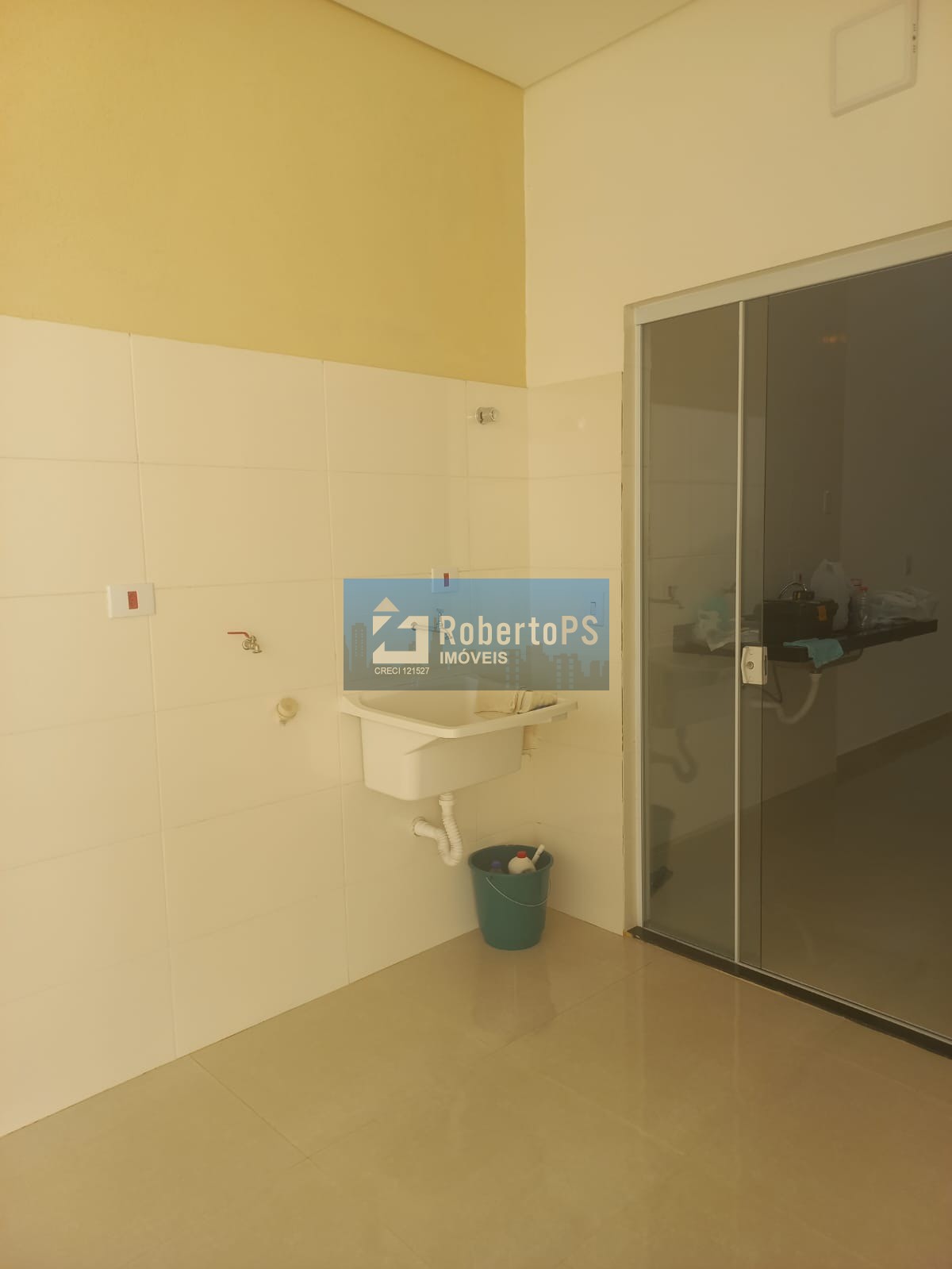 Linda casa com 3 dormitórios no Portal dos Pássaros