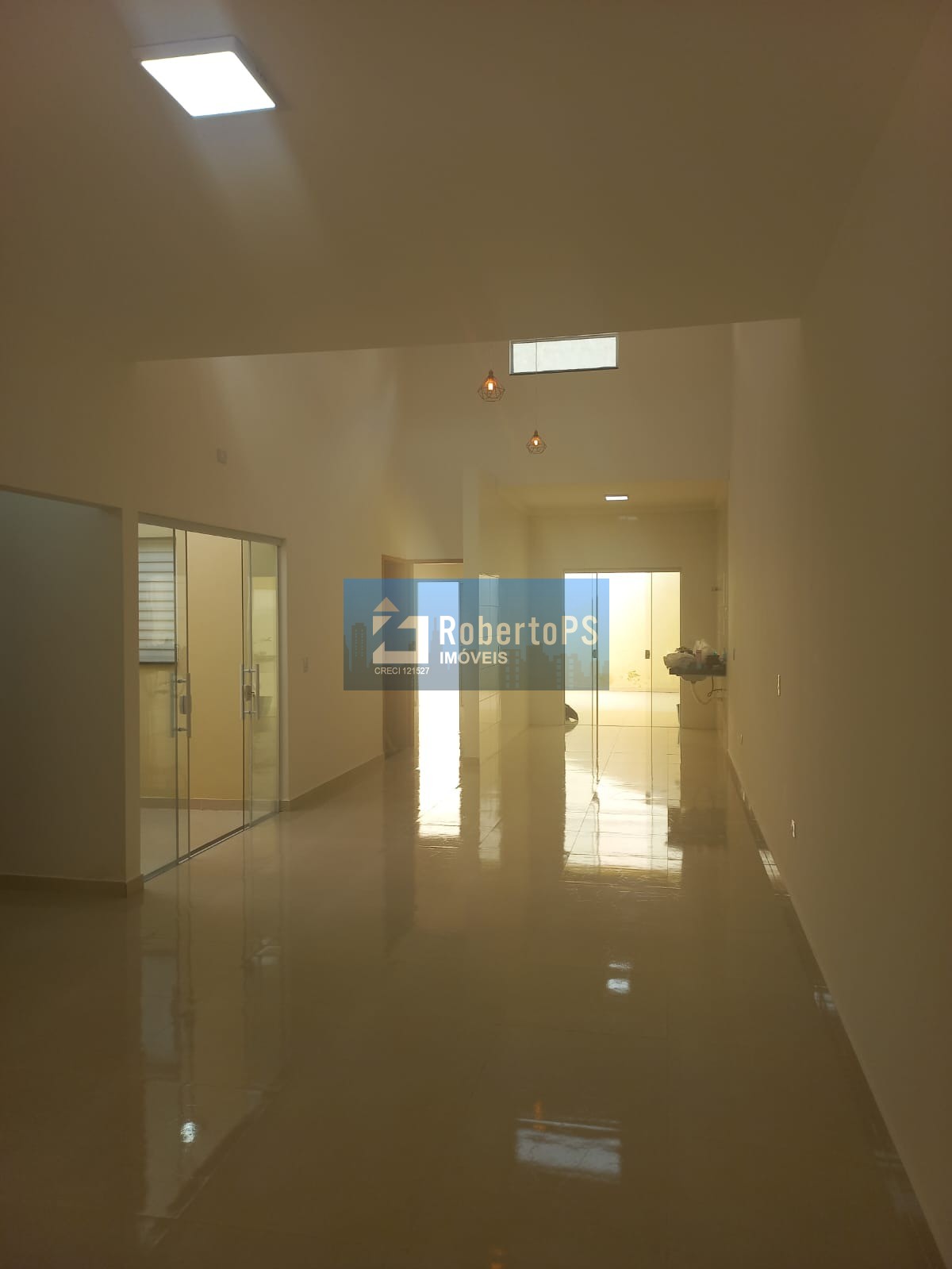 Linda casa com 3 dormitórios no Portal dos Pássaros