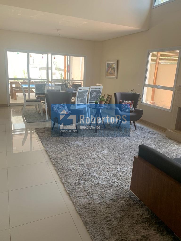 Maravilhosa casa no Residencial Jaguary Urbanova com 4 súites