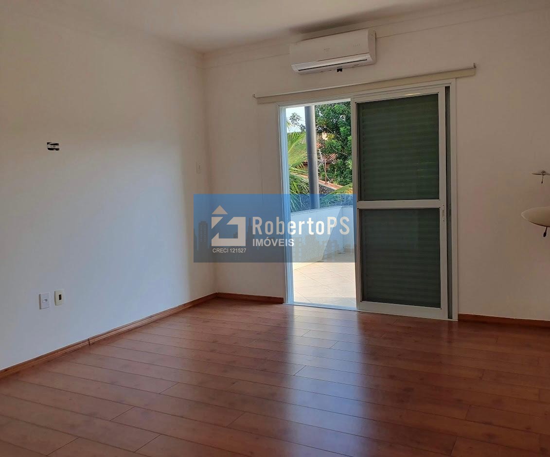 Casa linda no esplanada do sol com 4 suítes e piscina.