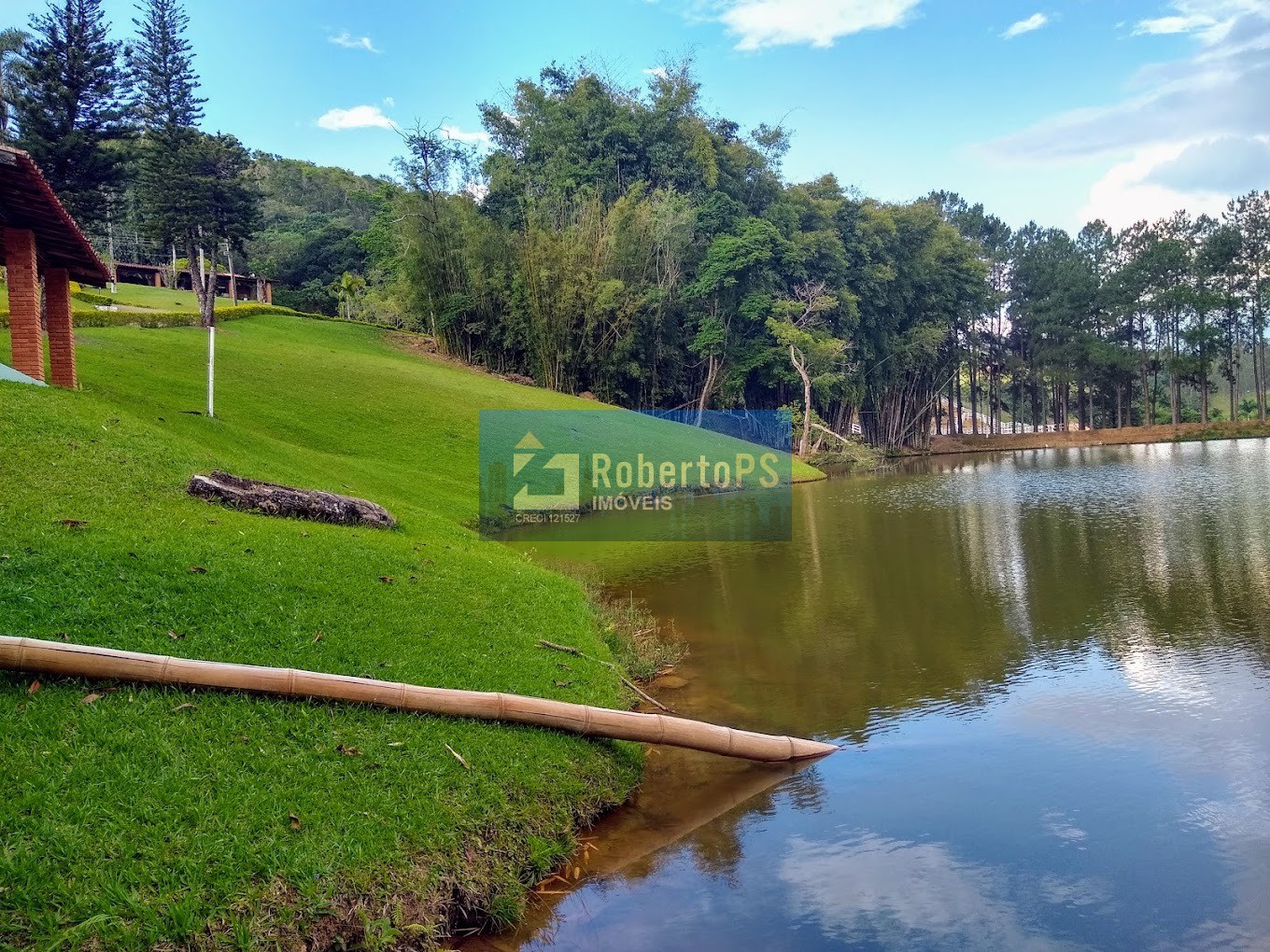Terreno maravilhoso à venda em condomínio fechado