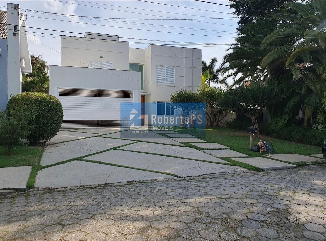 Casa linda no esplanada do sol com 4 suítes e piscina.