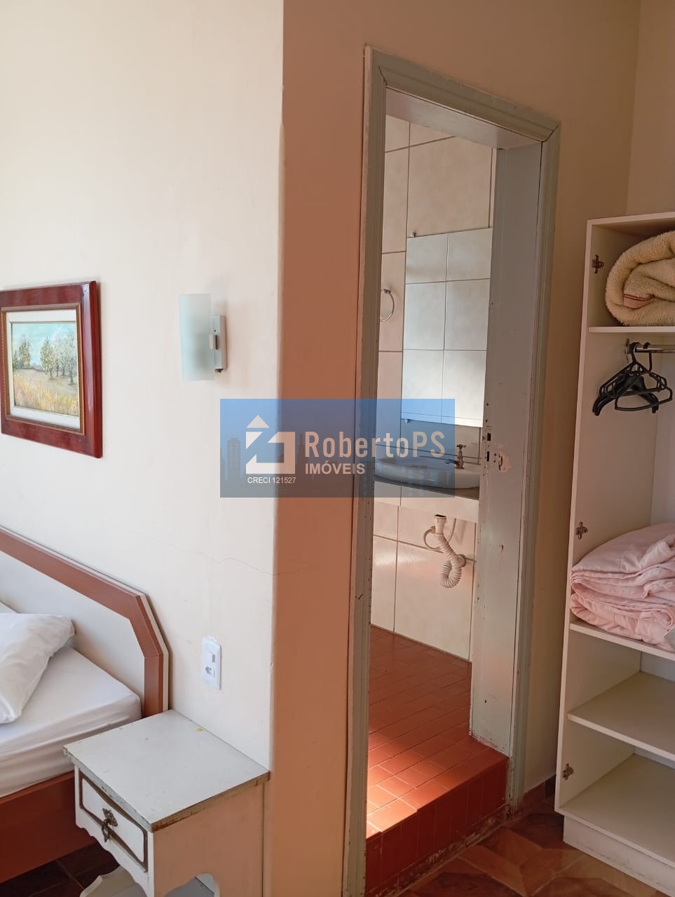 Hotel à venda no Centro de Rio Negro-PR: 40 quartos, 35 suítes, 1 sala, 40 vagas de garagem, 3.800m² de área!