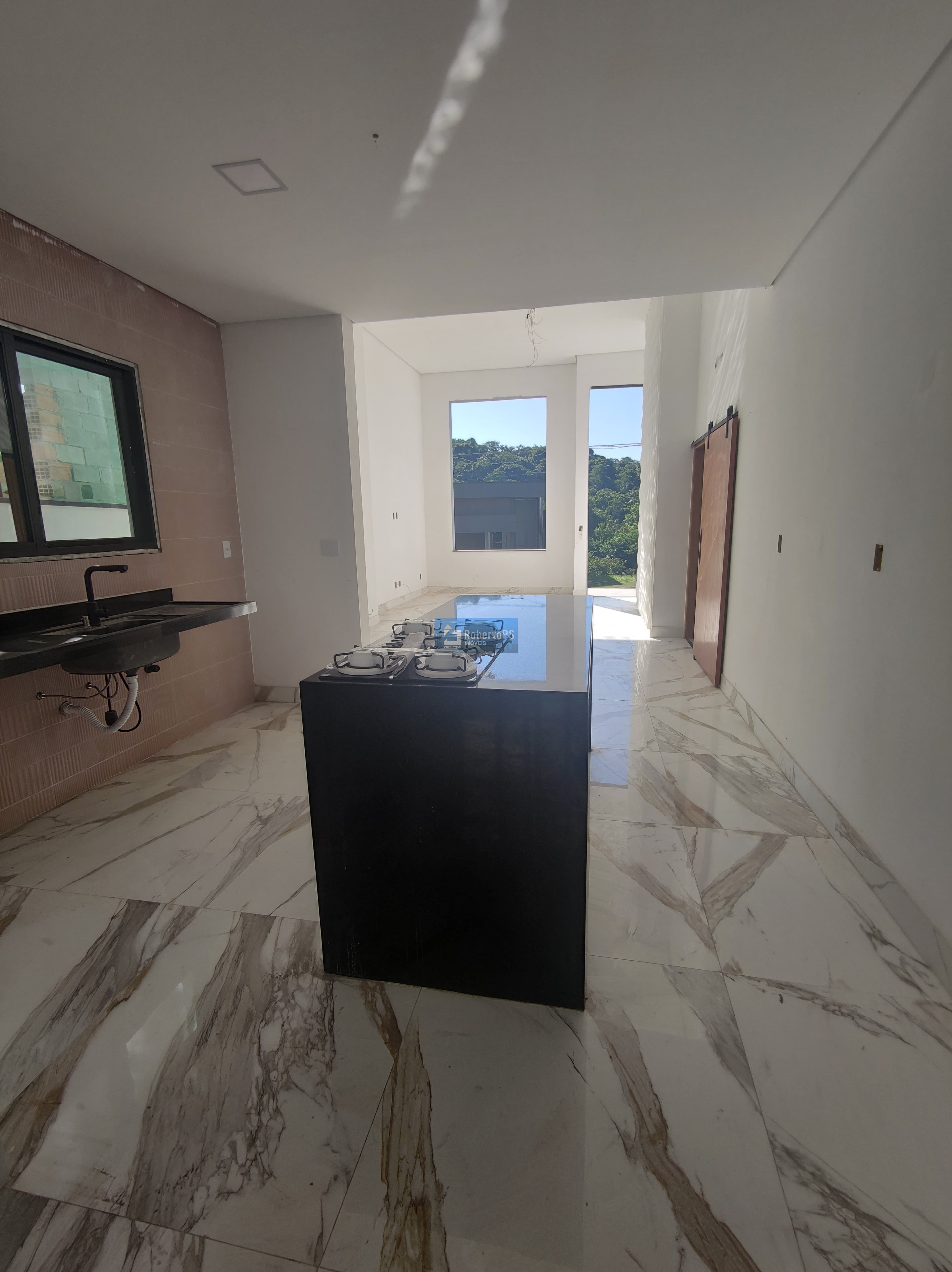 Linda casa alto padrão em Condomínio em Mogi das Cruzes