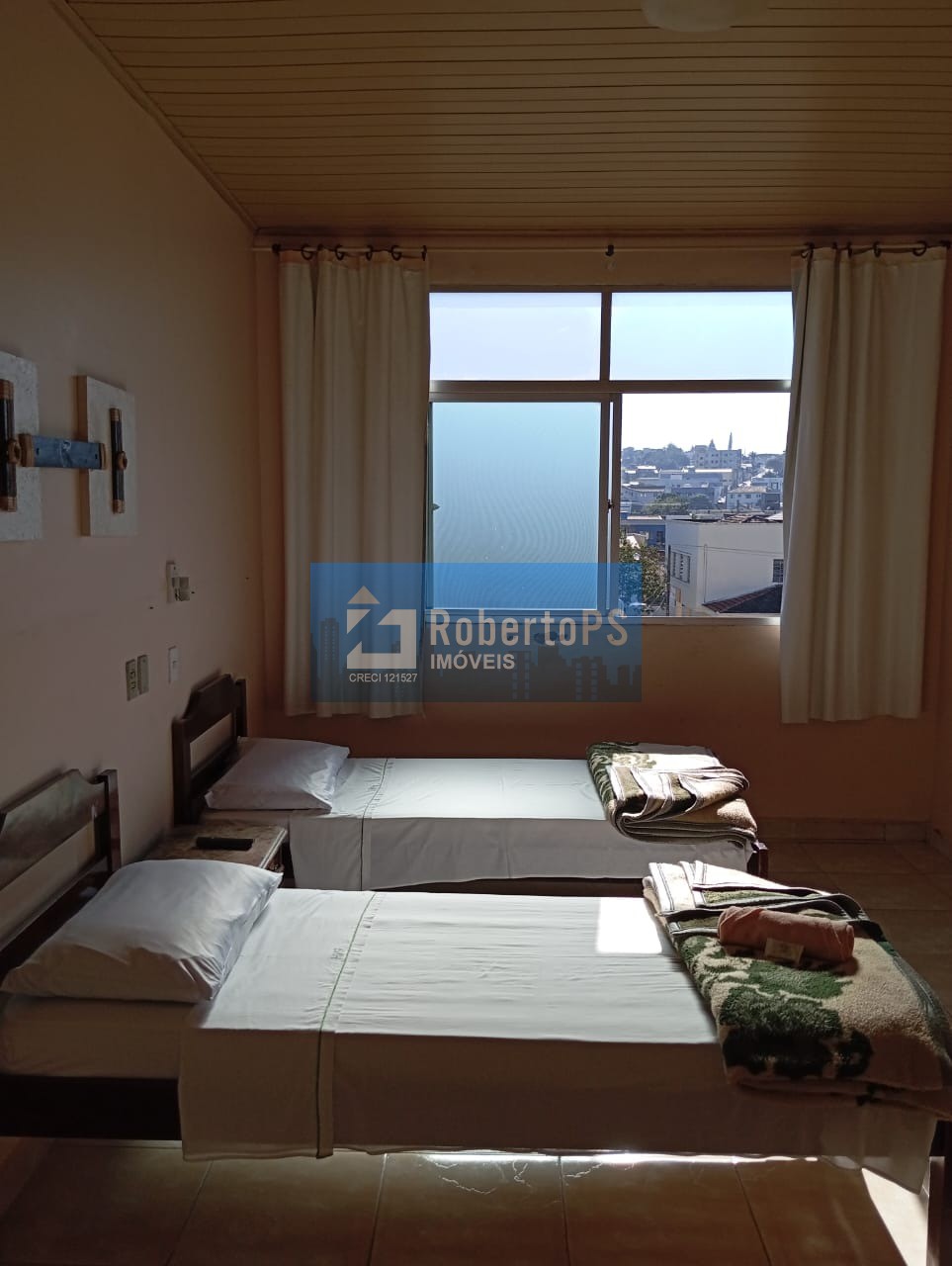 Hotel à venda no Centro de Rio Negro-PR: 40 quartos, 35 suítes, 1 sala, 40 vagas de garagem, 3.800m² de área!