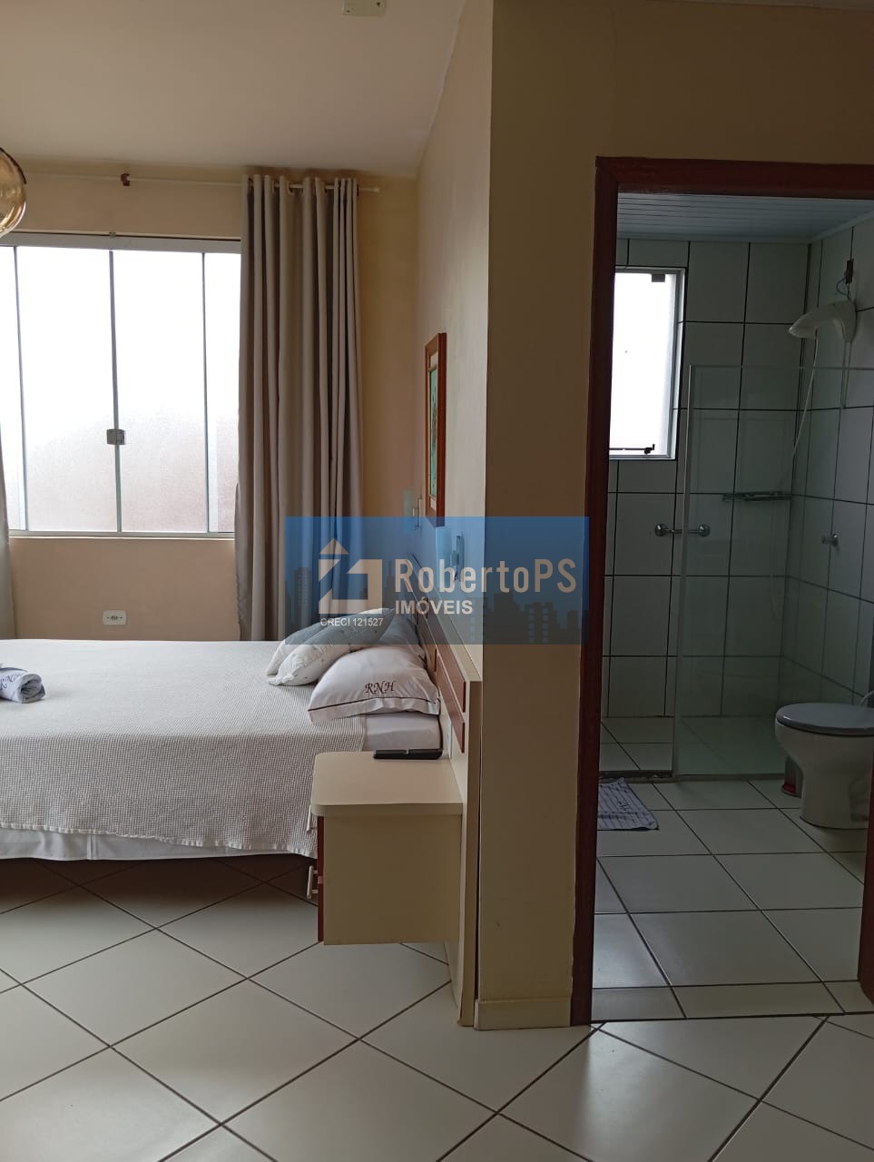 Hotel à venda no Centro de Rio Negro-PR: 40 quartos, 35 suítes, 1 sala, 40 vagas de garagem, 3.800m² de área!