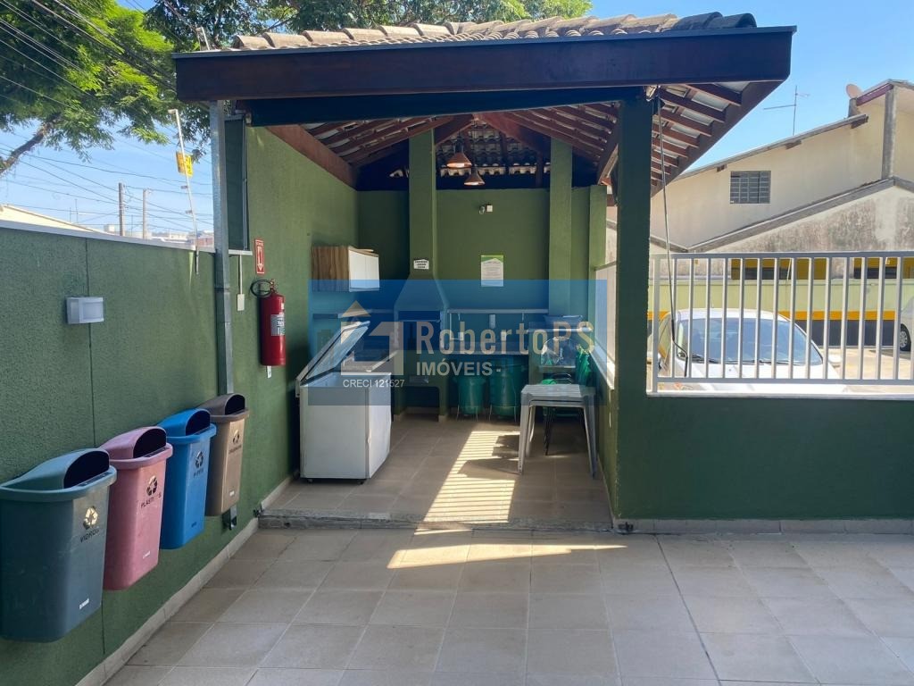 Venha morar no conforto e comodidade do Edifício Solar das Tuíras, com um lindo apartamento de 3 quartos, sendo 1 suíte, 2 banheiros, sala espaçosa e ainda uma vaga de garagem.