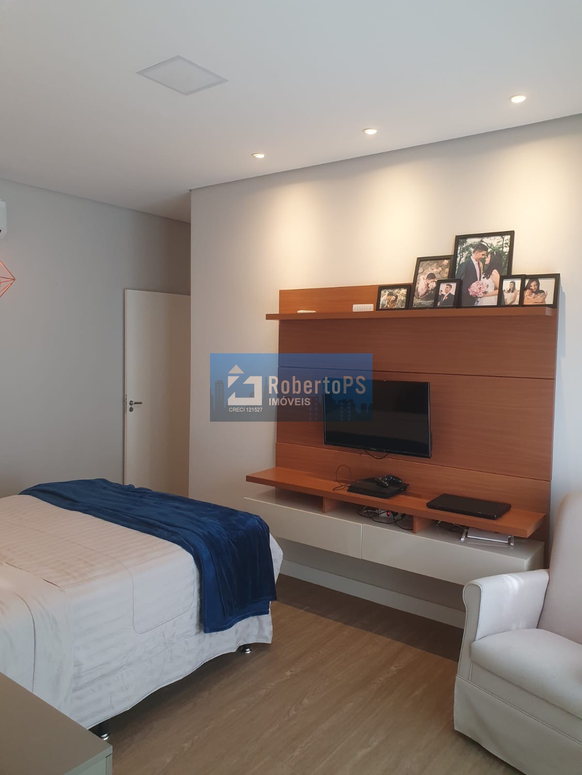Casa térrea no condomínio no parque califórnia jacareí