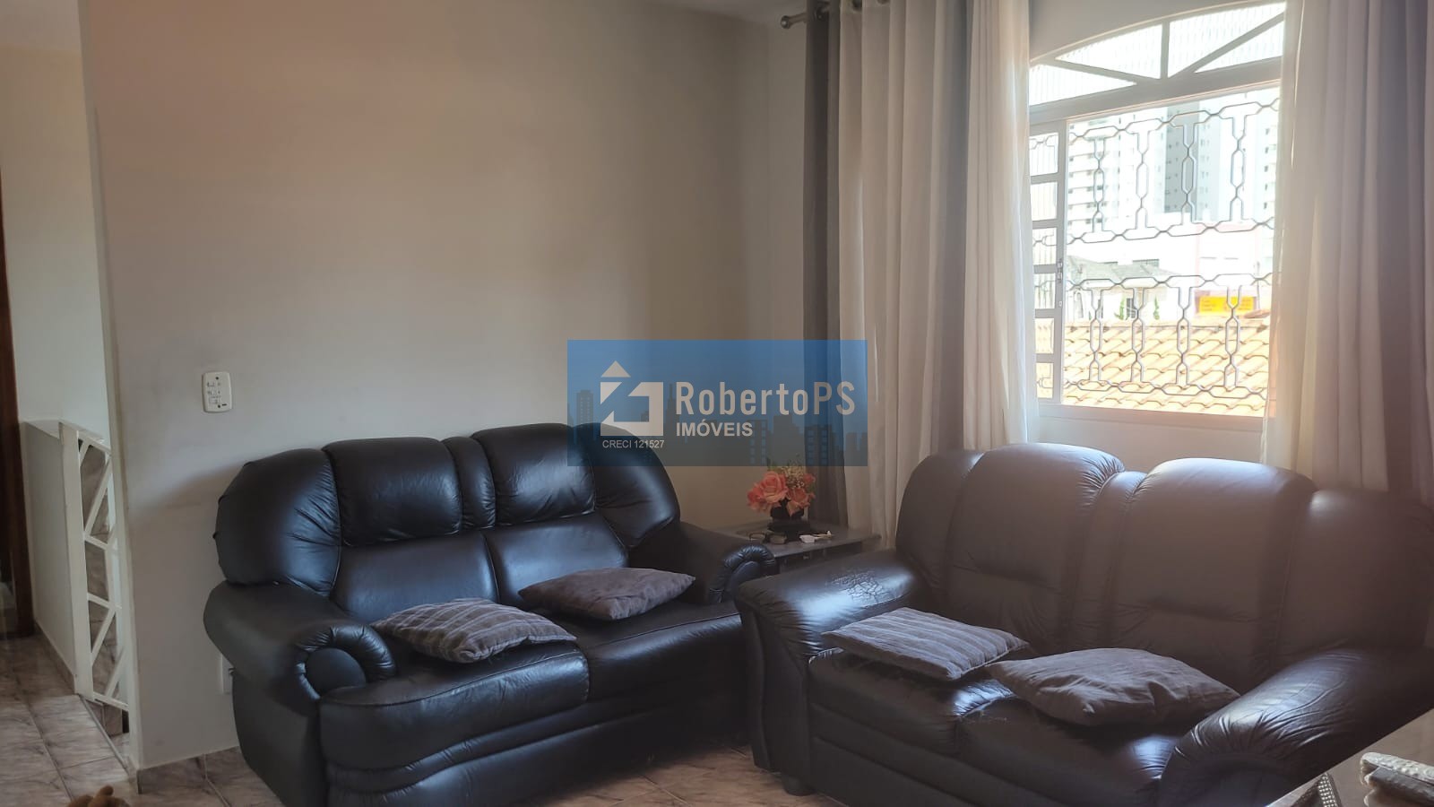 Imperdível oportunidade de adquirir uma casa no Jardim das Indústrias em São José dos Campos-SP com 3 quartos e 148m²!