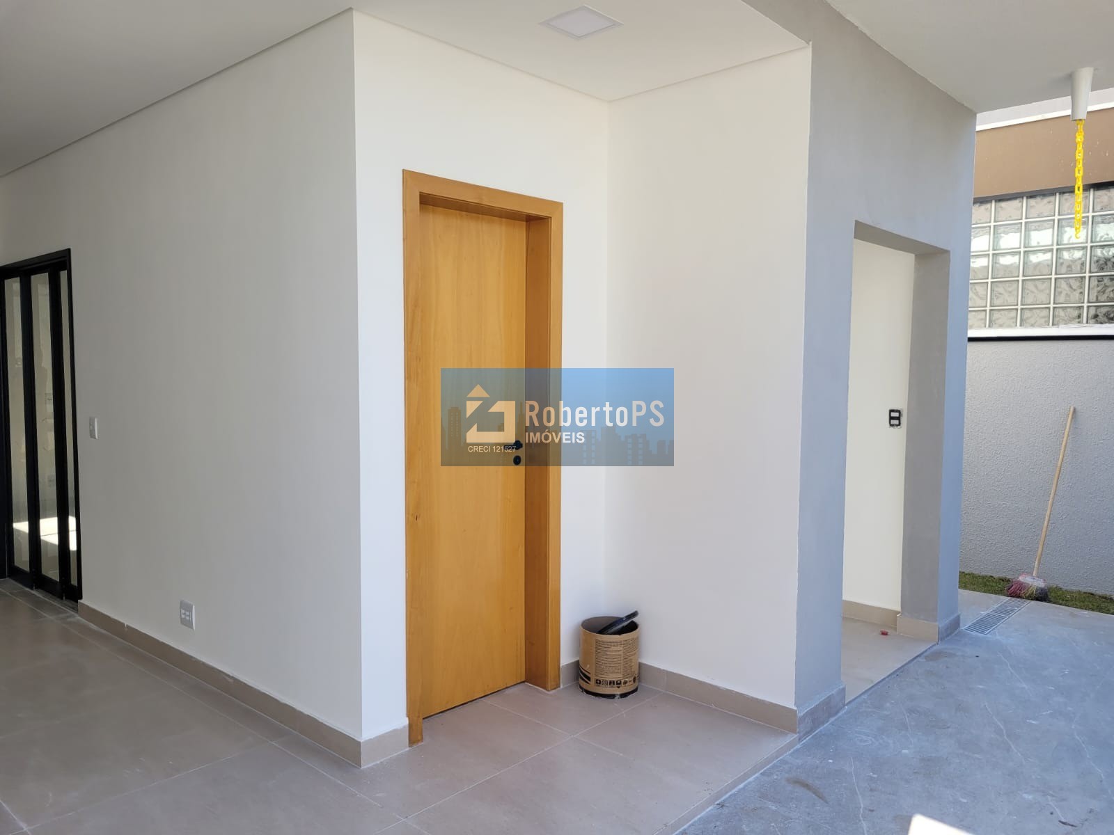 Casa em Condomínio à Venda em Urbanova VII com 244m² de Pura Qualidade!