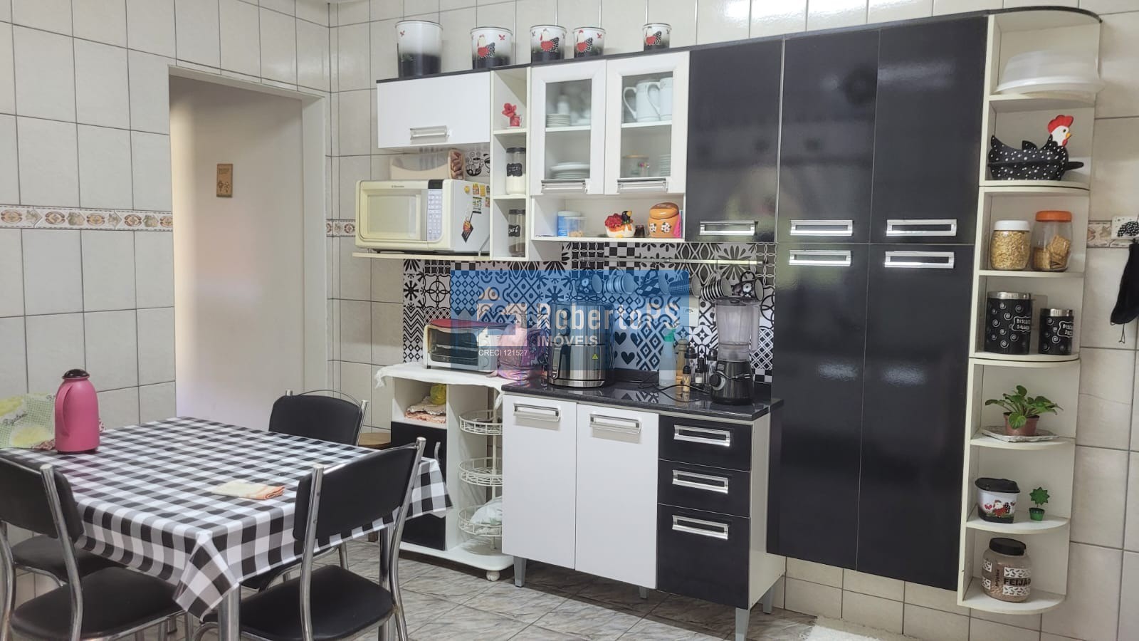 Imperdível oportunidade de adquirir uma casa no Jardim das Indústrias em São José dos Campos-SP com 3 quartos e 148m²!