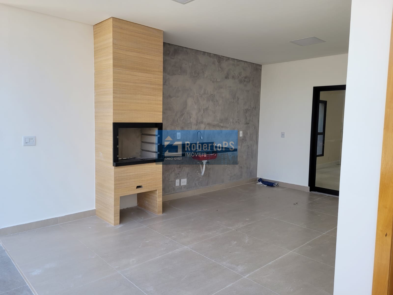 Casa em Condomínio à Venda em Urbanova VII com 244m² de Pura Qualidade!
