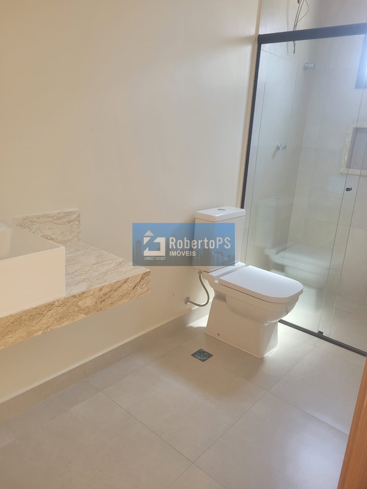 Casa em Condomínio à Venda em Urbanova VII com 244m² de Pura Qualidade!