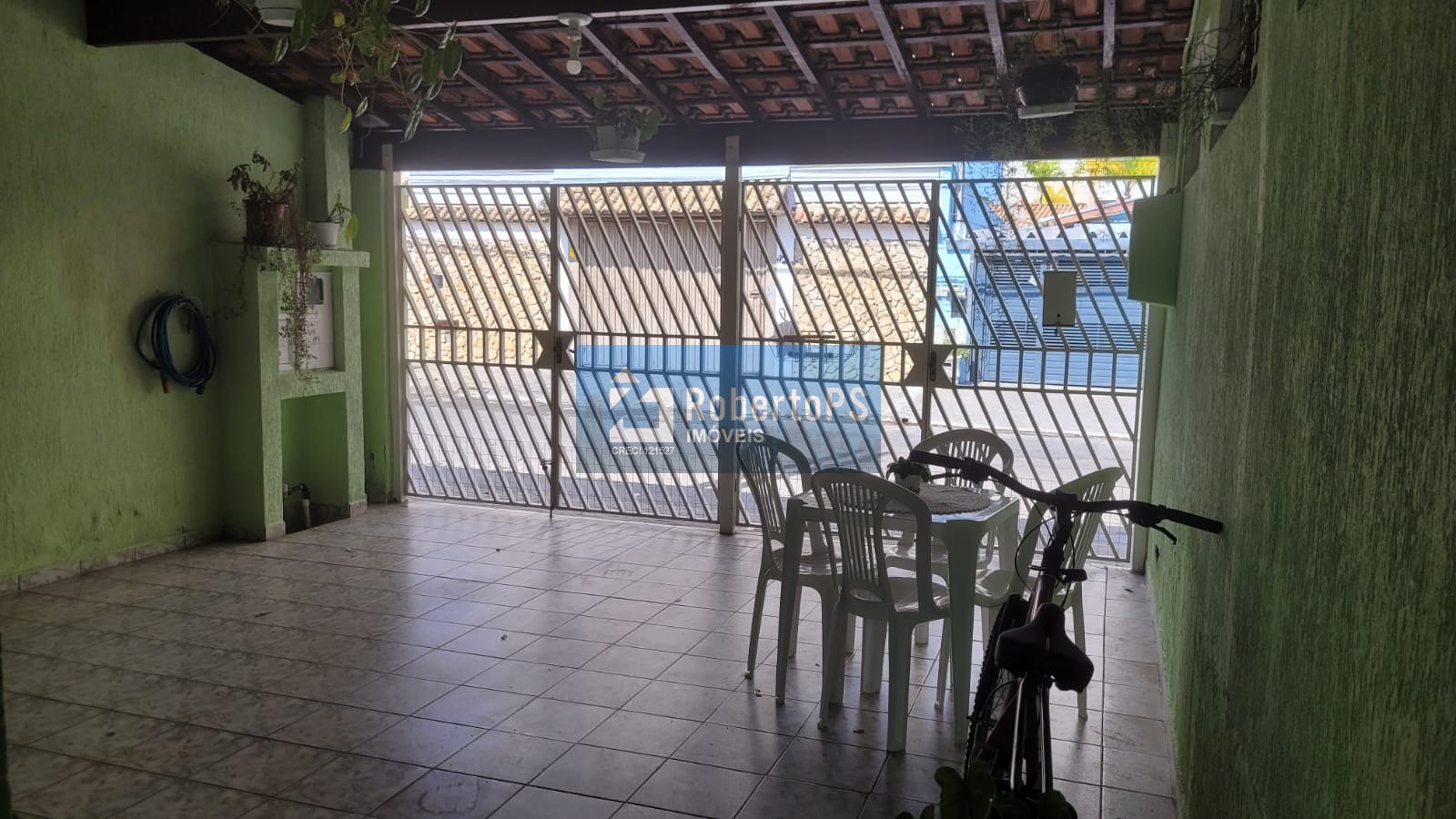 Imperdível oportunidade de adquirir uma casa no Jardim das Indústrias em São José dos Campos-SP com 3 quartos e 148m²!