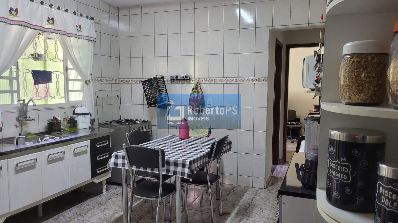 Imperdível oportunidade de adquirir uma casa no Jardim das Indústrias em São José dos Campos-SP com 3 quartos e 148m²!