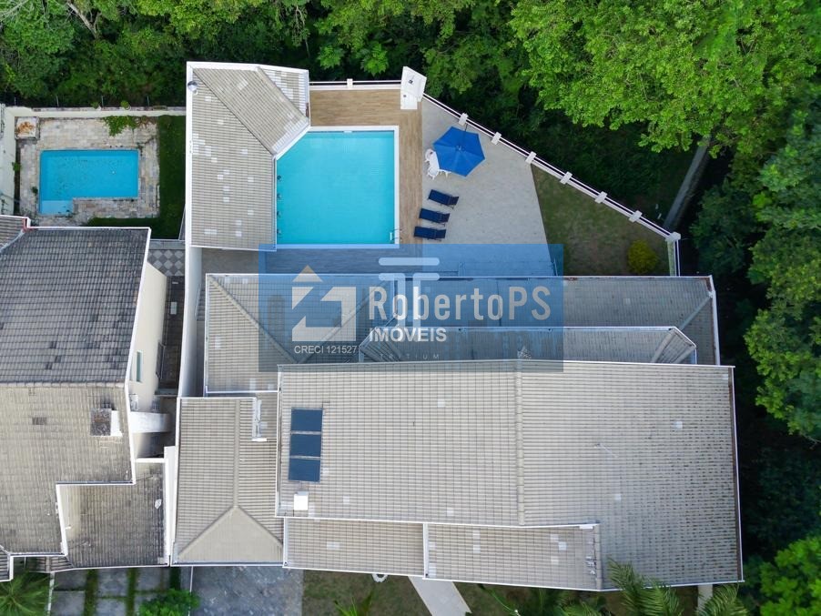 Casa alto padrão em condomínio no urbanova com piscina.