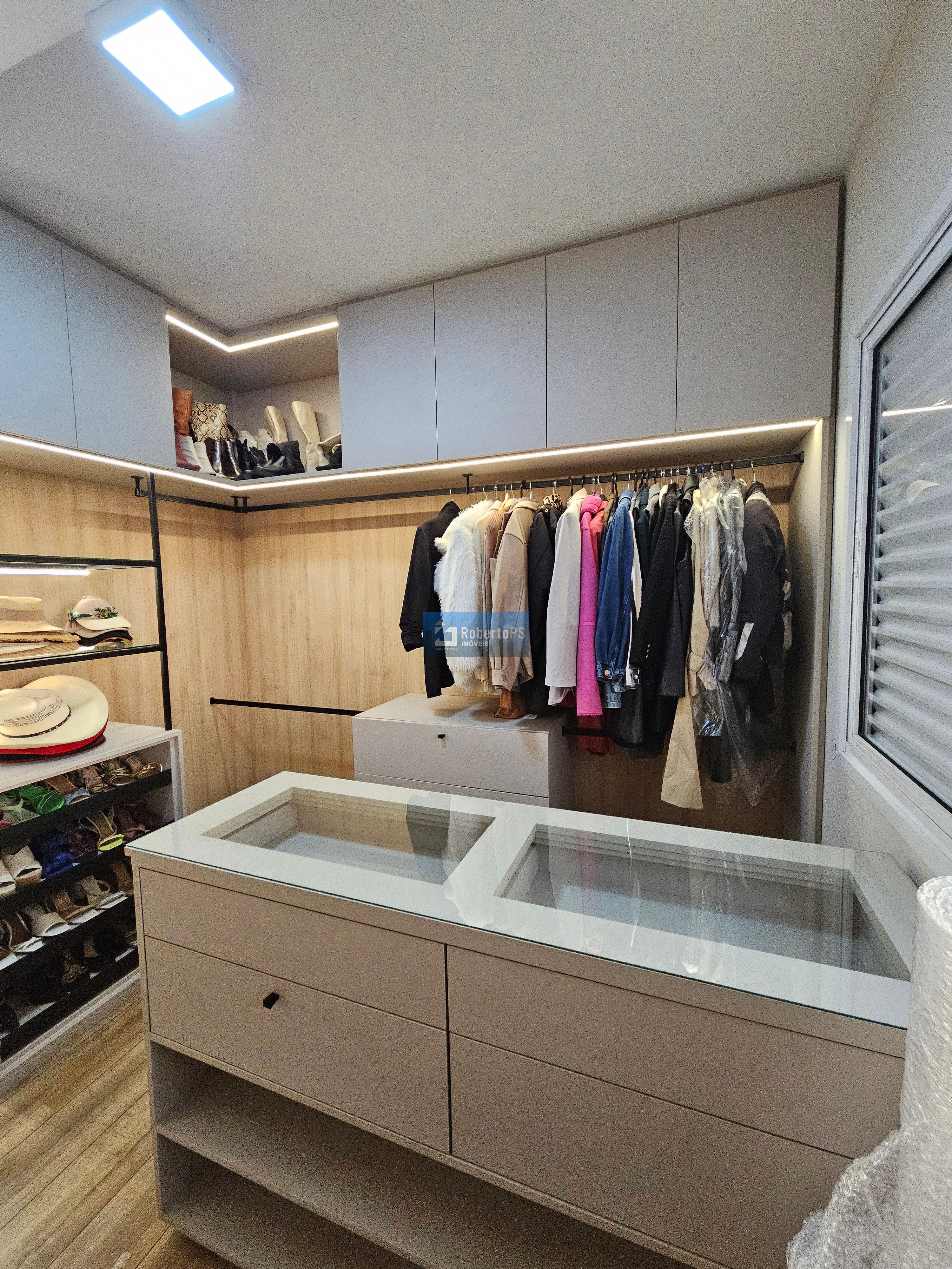 Apartamento de 1 quarto e suíte com vaga de garagem e 67m² n