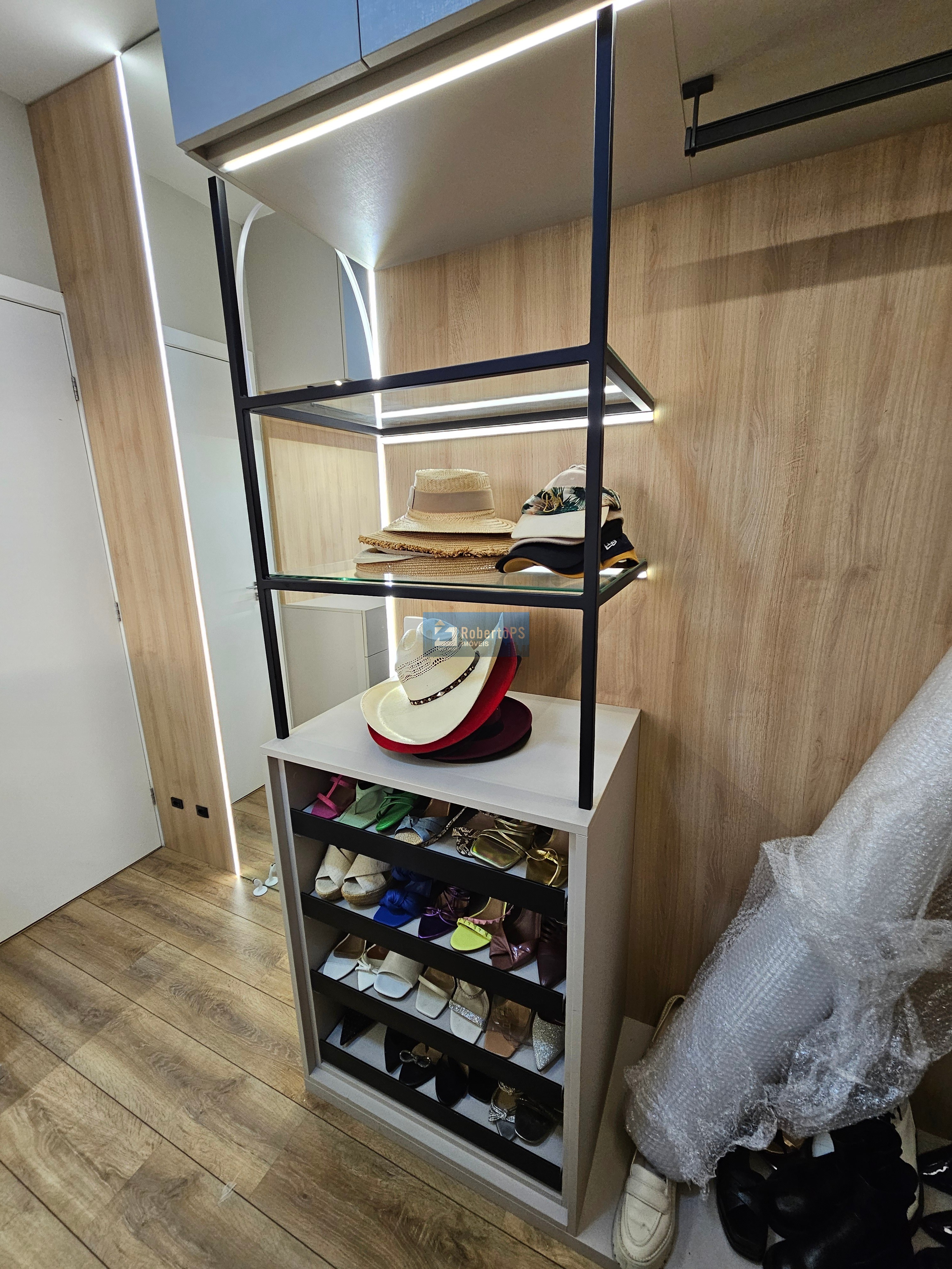 Apartamento de 1 quarto e suíte com vaga de garagem e 67m² n