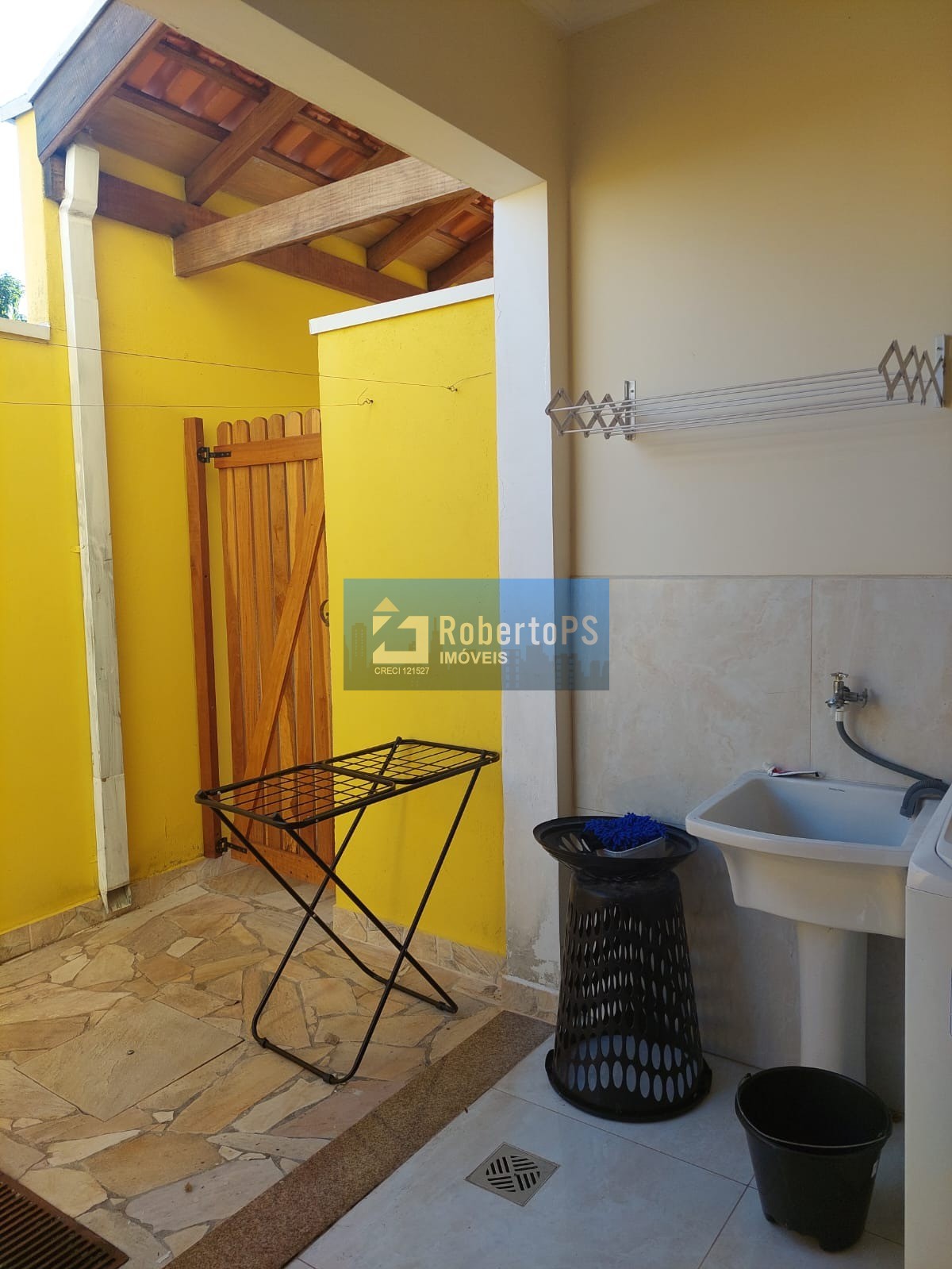 Excelente casa em condômino fechado em Caçapava. Faça sua proposta!!