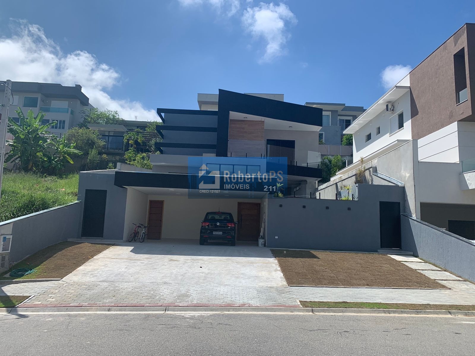 Sobrado condomínio jaguary - estuda permuta