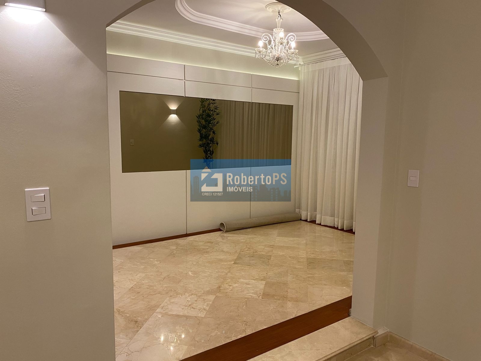 Residência alto padrão em condomínio, um luxo