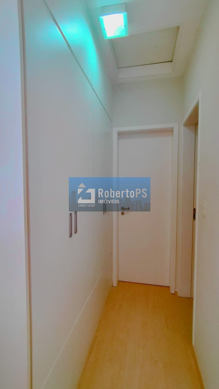 Venda de Casa de Luxo no Condomínio Altos da Serra, Urbanova VII - São José dos Campos-SPVenha conhecer este paraíso com 4 quartos, área gourmet, vista para o parque e facilidades de pagamento!…