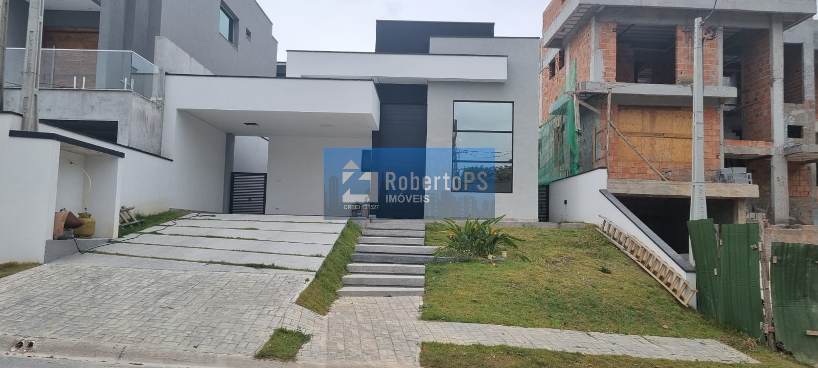 Linda casa alto padrão em Condomínio em Mogi das Cruzes