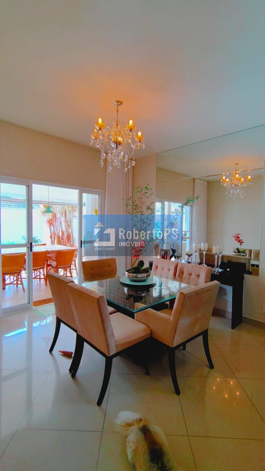 Venda de Casa de Luxo no Condomínio Altos da Serra, Urbanova VII - São José dos Campos-SPVenha conhecer este paraíso com 4 quartos, área gourmet, vista para o parque e facilidades de pagamento!…