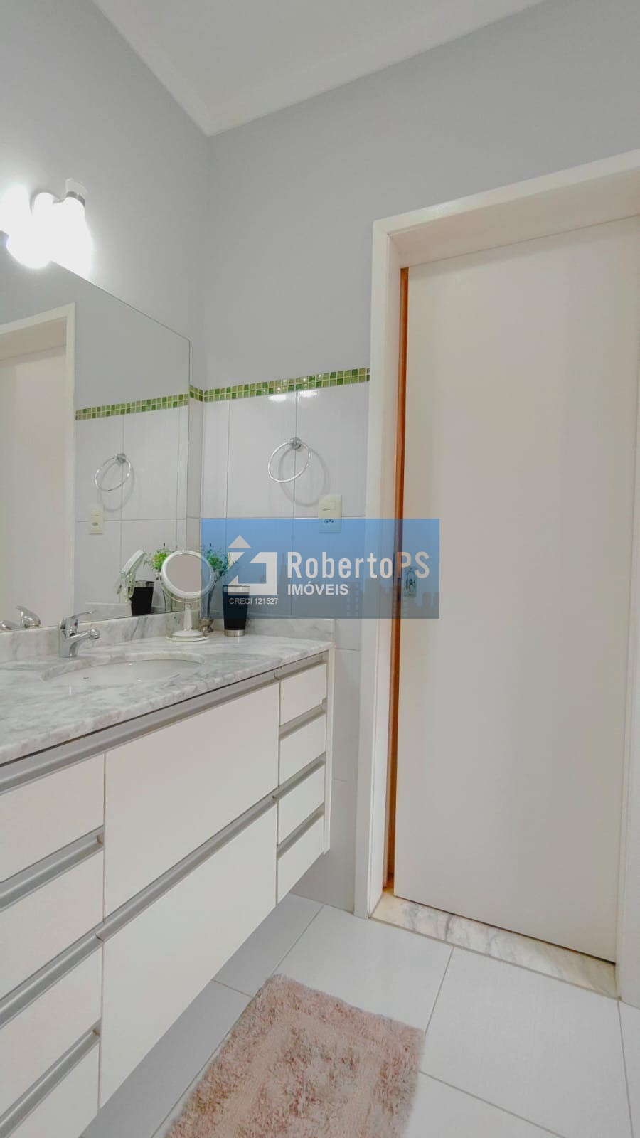 Venda de Casa de Luxo no Condomínio Altos da Serra, Urbanova VII - São José dos Campos-SPVenha conhecer este paraíso com 4 quartos, área gourmet, vista para o parque e facilidades de pagamento!…