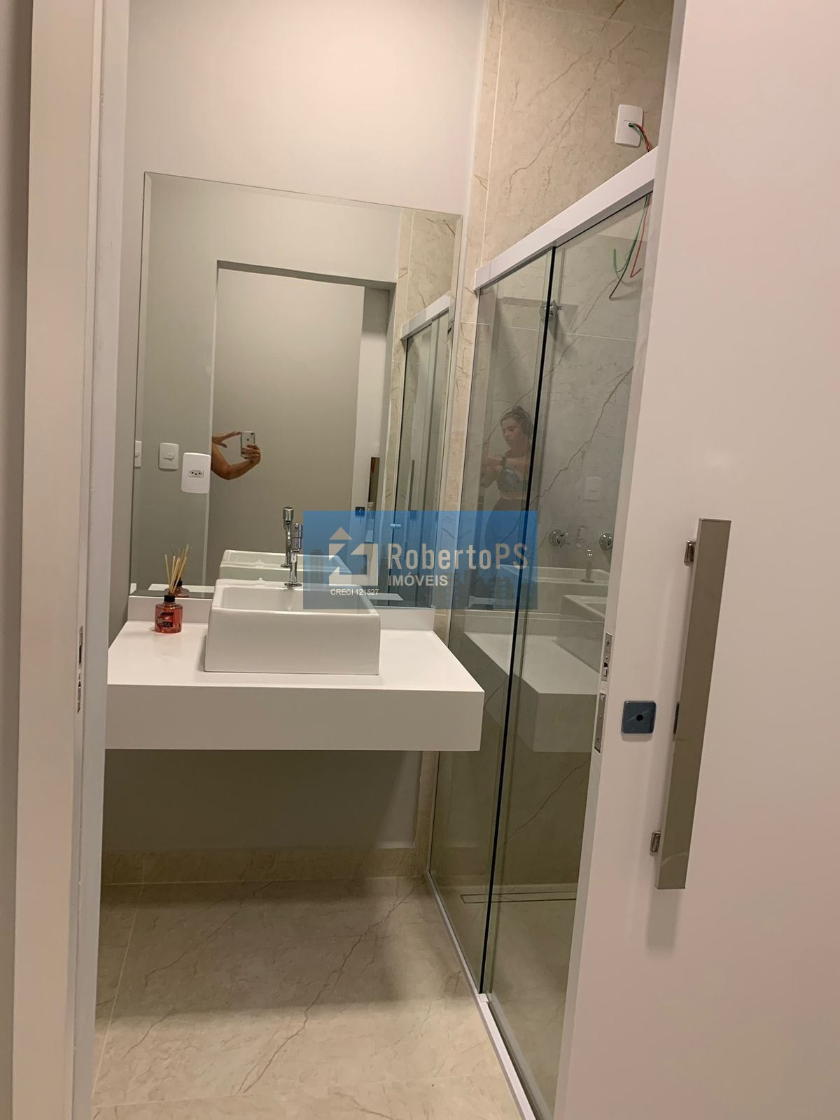 Casa em condomínio à venda com 3 quartos e piscina