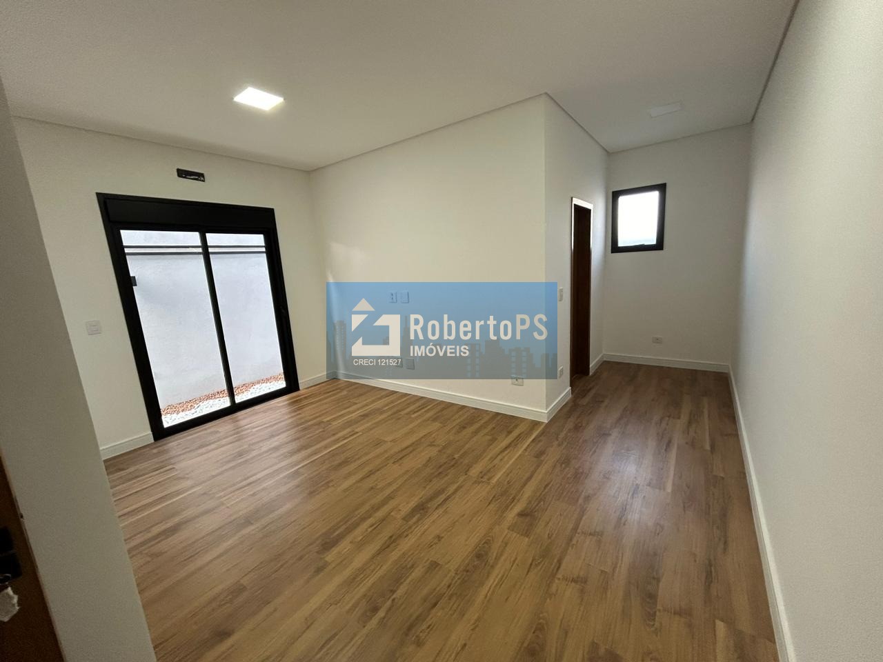 Se você procura uma casa em condomínio que reúna conforto, s