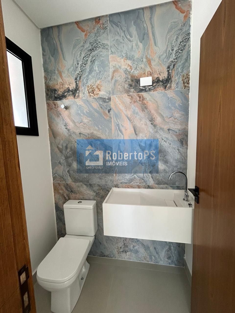 Se você procura uma casa em condomínio que reúna conforto, s
