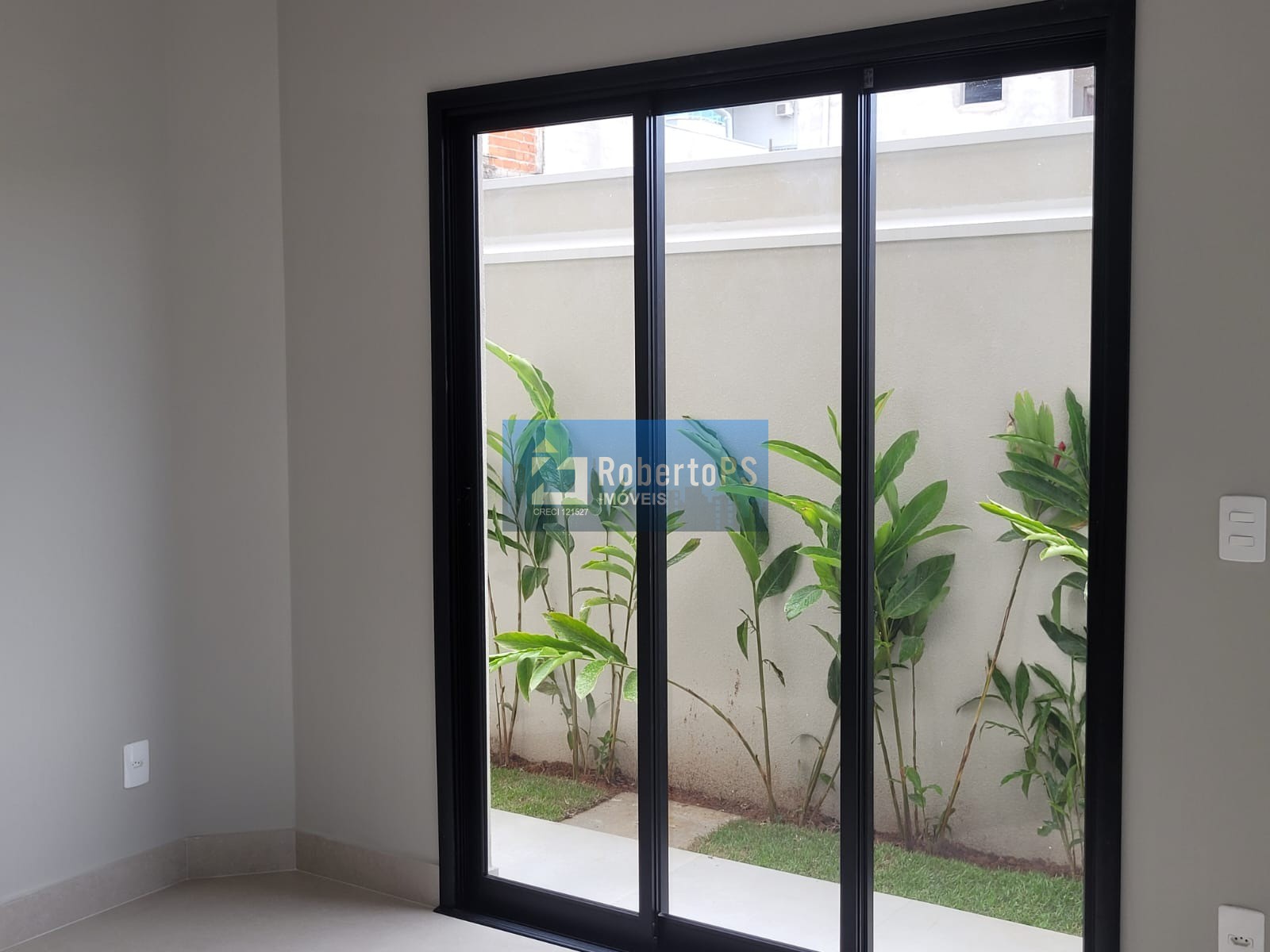 Não perca a oportunidade de adquirir esta incrível casa em condomínio no melhor bairro da cidade: o Urbanova!