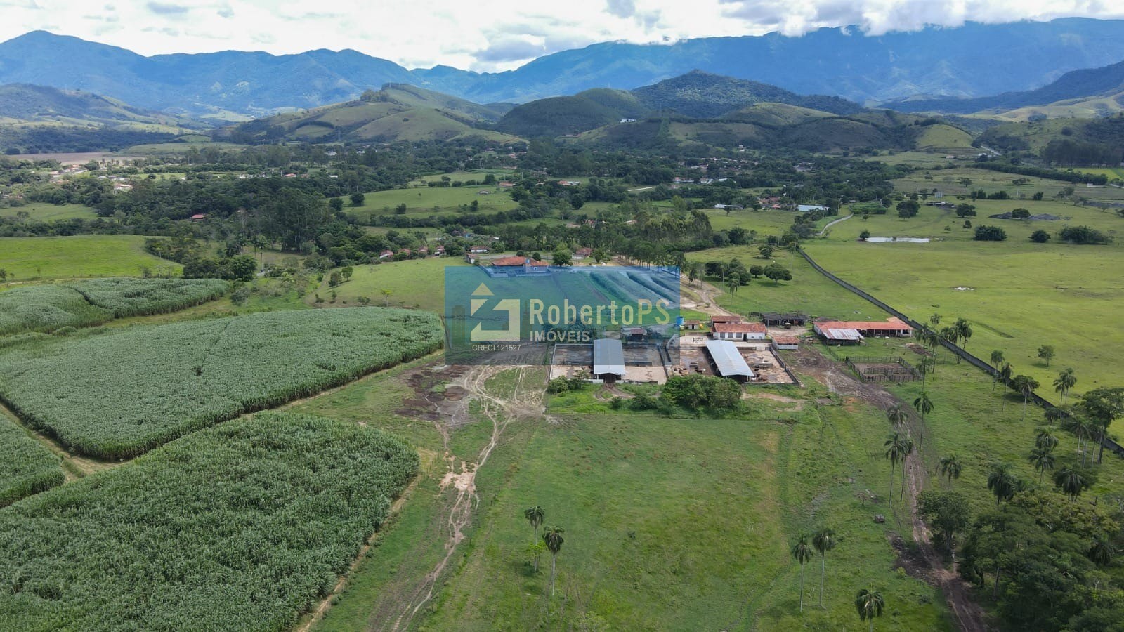 Fazenda de 98,6 hectares com infraestrutura completa totalme