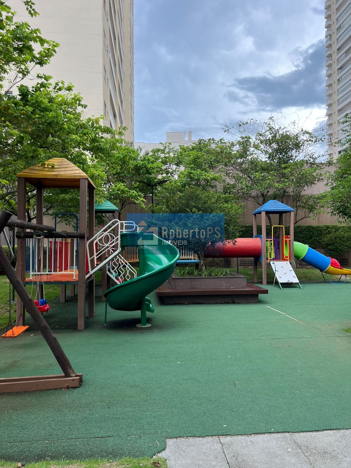 Venha conhecer este espetacular apartamento de 3 quartos, 3 suítes, 4 banheiros e 142,00 m2 de área total. Localizado em um dos bairros mais valorizados da cidade, este imóvel possui tudo o que você…