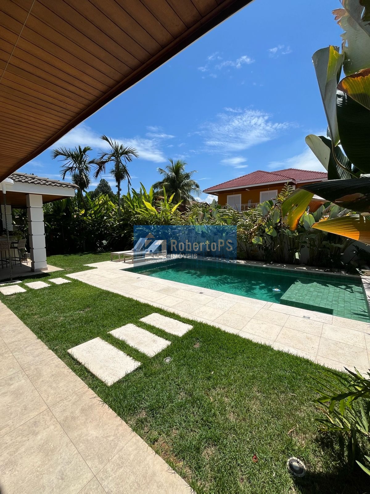 Casa de Luxo no Condomínio Esplanada do Sol: 4 Quartos, 4 Suítes, 2 Salas e 4 Vagas - São José dos Campos-SP!