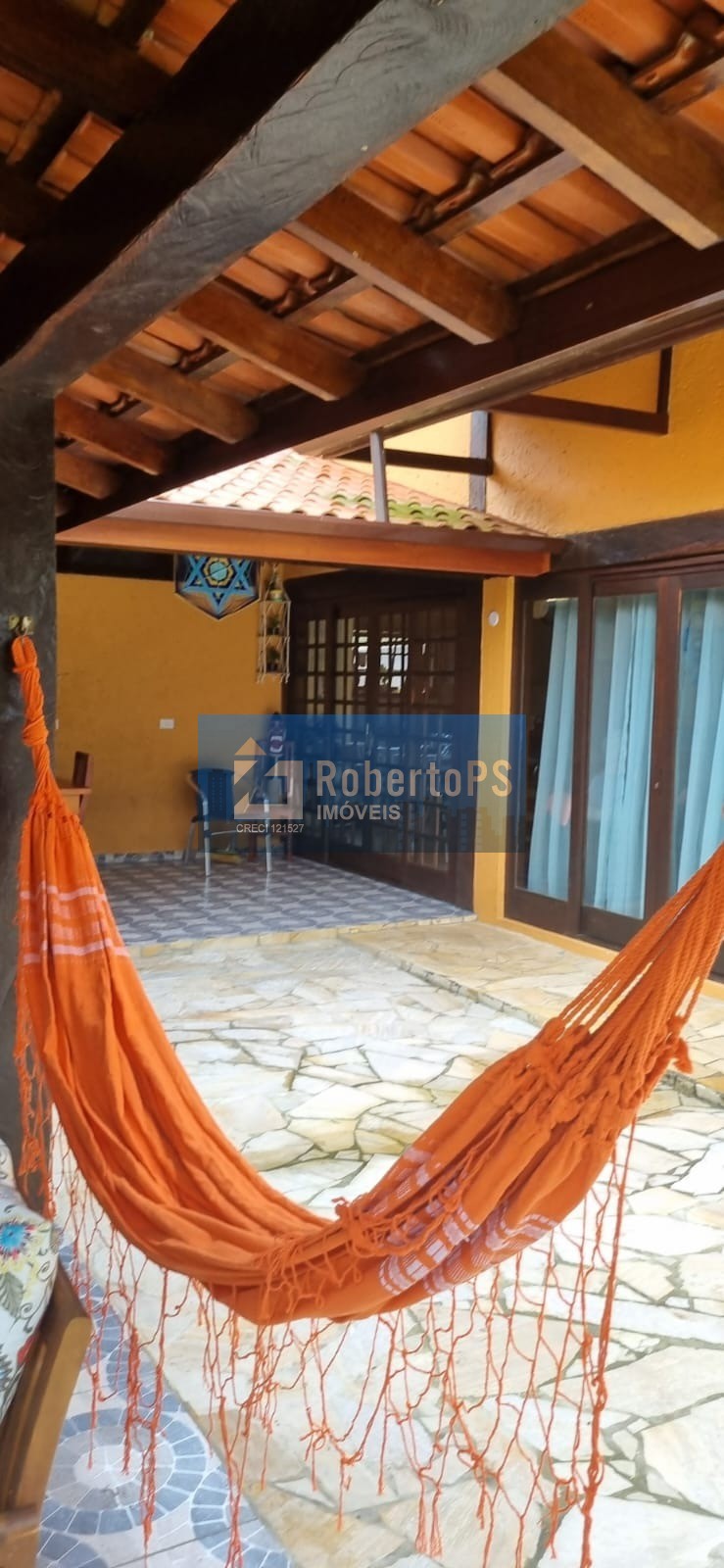 Imóvel de luxo à venda em Camburi, São Sebastião-SP: 4 quartos, 4 suítes, 6 banheiros, 1 sala, 4 vagas de garagem, 250m² de área.
