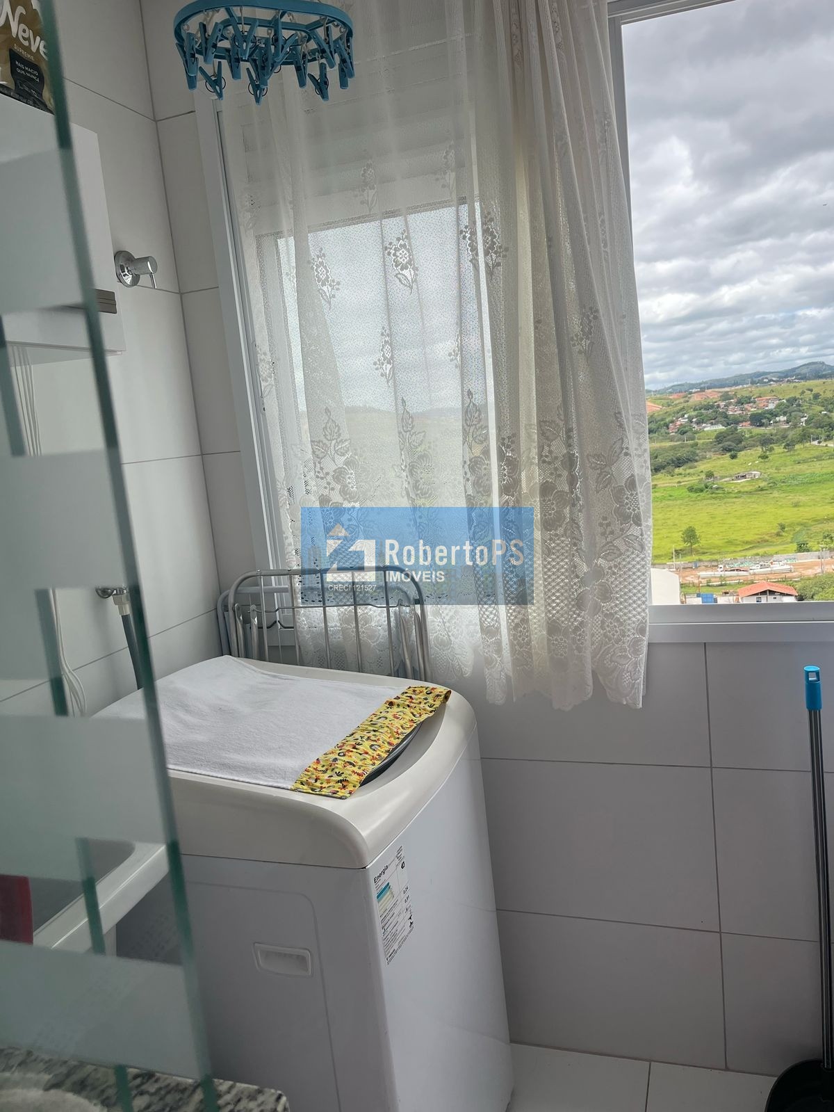 Apartamento com 2 dormitórios sendo uma suíte e sacada gourm
