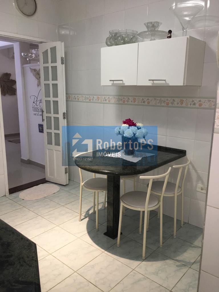 Casa à Venda em São José dos Campos-SP: 3 Quartos, 2 Suítes, 2 Salas, 3 Vagas - Jardim das Indústrias